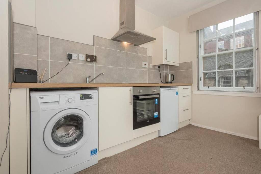 One Bedroom Websters Land Flat - Grassmarket Эдинбург Экстерьер фото